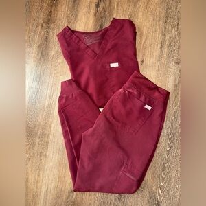 Figs Women's Maroon Scrub Set